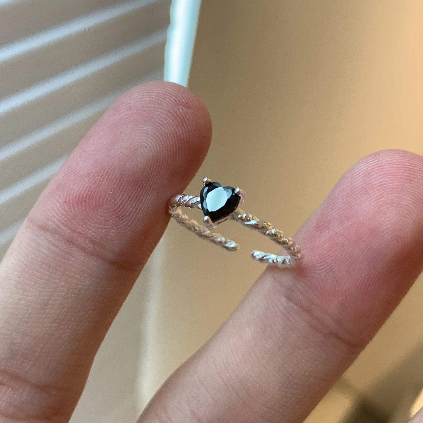 S925 Sterling Silver Black Zirconia Love Twist Ring Gift for love